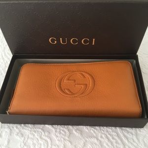 Gucci SOHO zip around wallet